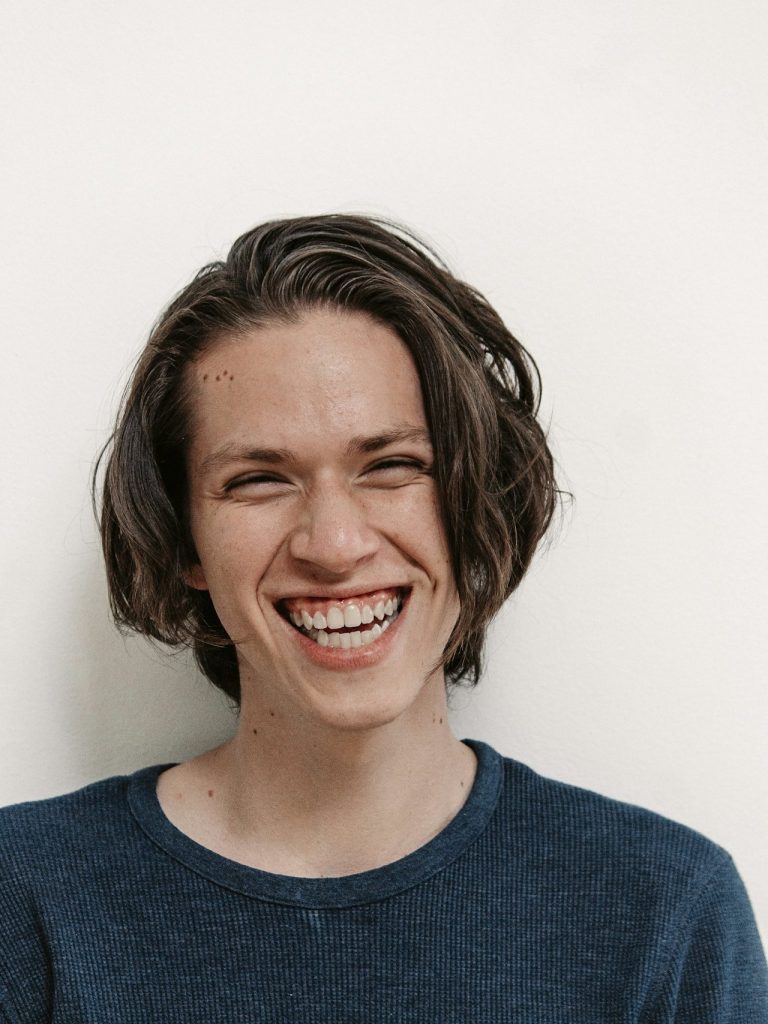Élodie Lemaître Chef de projet Spécialiste en solutions techniques et innovations créatives.